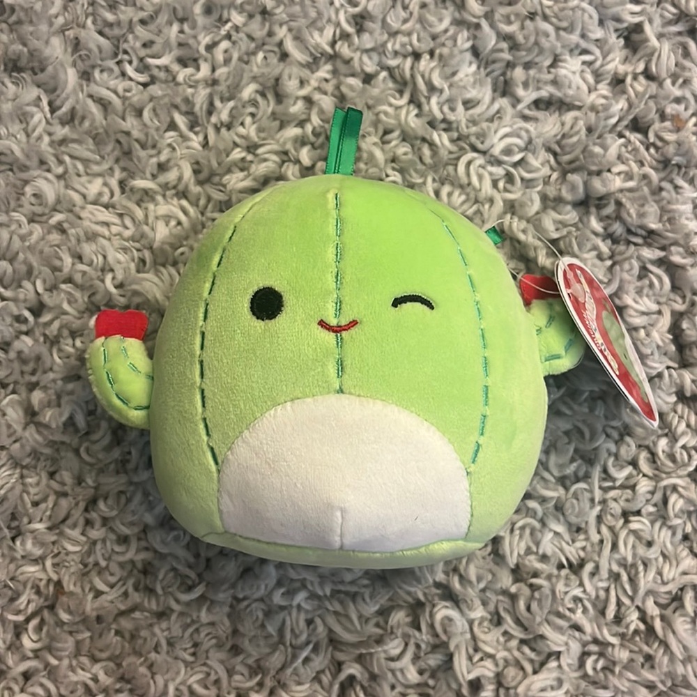 NWT Marcellus Valentine’s day Squishmallow
